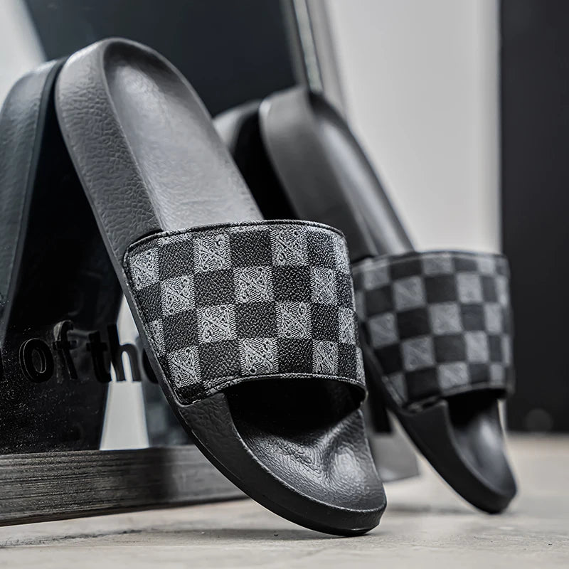 Men's Slippers 2025 Summer Outer Wear Men's Non-Slip Anti-Odor Casual Outdoor Beach Slippers