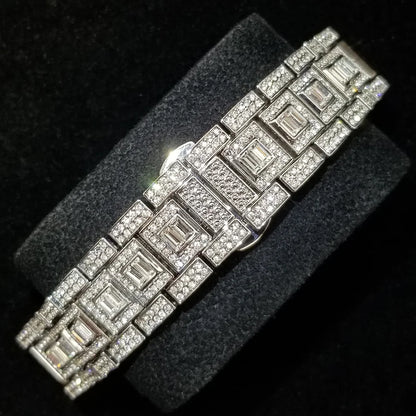 Luxury Shiny Diamond Watch For Men Hip Hop Trendy Iced Out Quartz Watches High Quality Stainless Steel Waterproof Day Date Clock