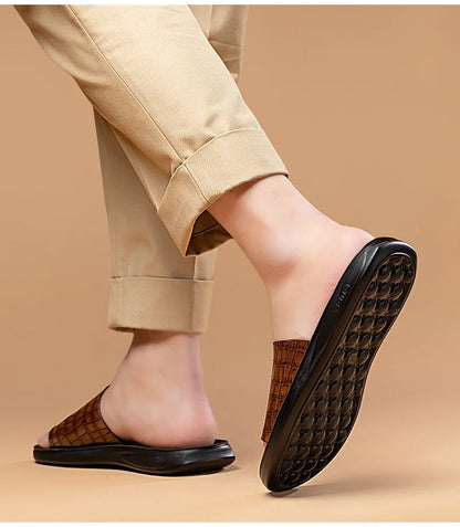 High-quality Casual Sandals for man Comfortable Man Sandal House Slippers Man Summer Shoes Mens Slipper Flip Flop Slides
