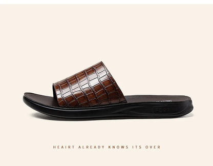 High-quality Casual Sandals for man Comfortable Man Sandal House Slippers Man Summer Shoes Mens Slipper Flip Flop Slides
