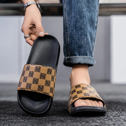 Men's Slippers 2025 Summer Outer Wear Men's Non-Slip Anti-Odor Casual Outdoor Beach Slippers